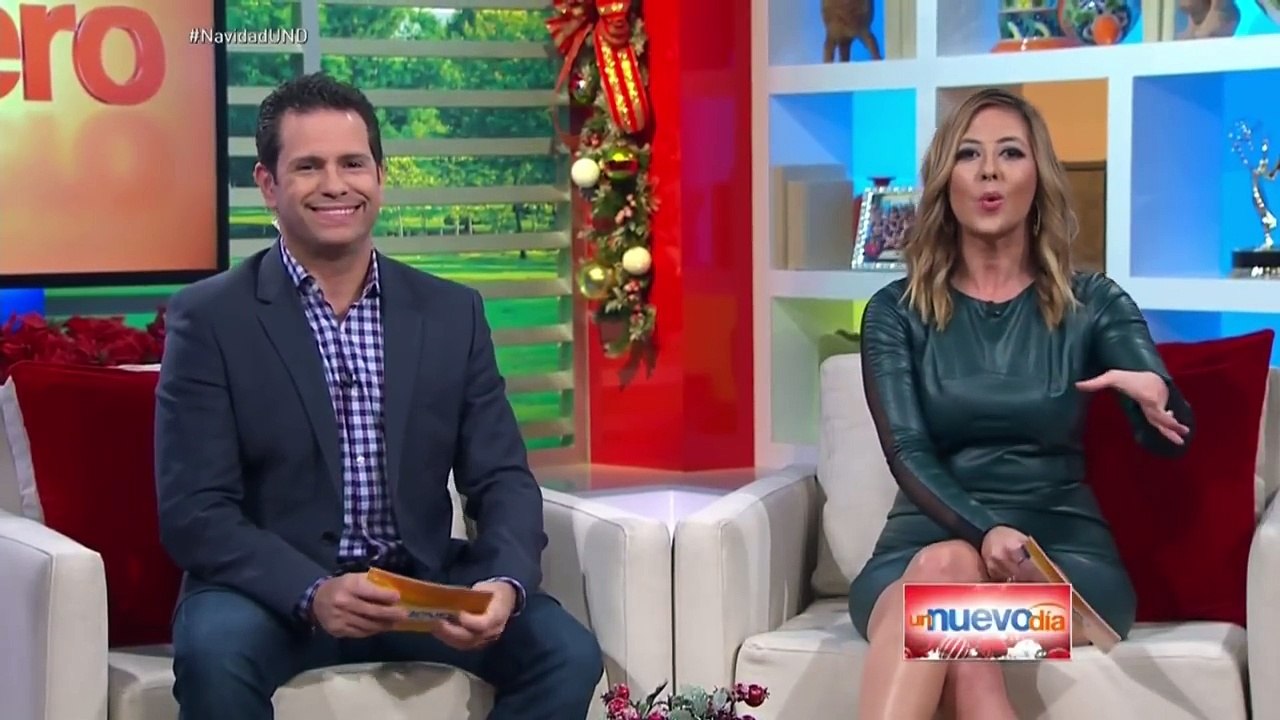 ¿Paulina Rubio hará un dueto con Selena Gómez? | Un Nuevo Día | Telemundo