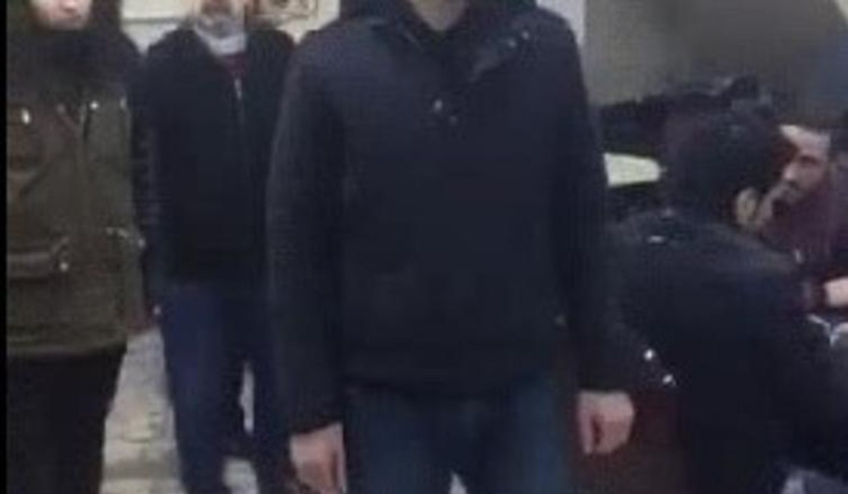 İçişleri Bakanlığı'nın hedef gösterdiği 'gericiliği' protesto eden gençler