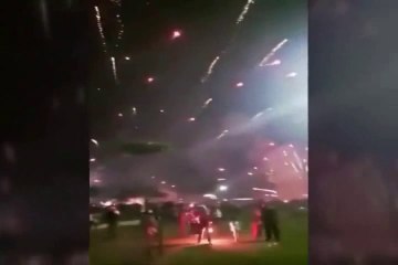 Bencana kembang api di malam tahun baru 2017 asia,india,europe