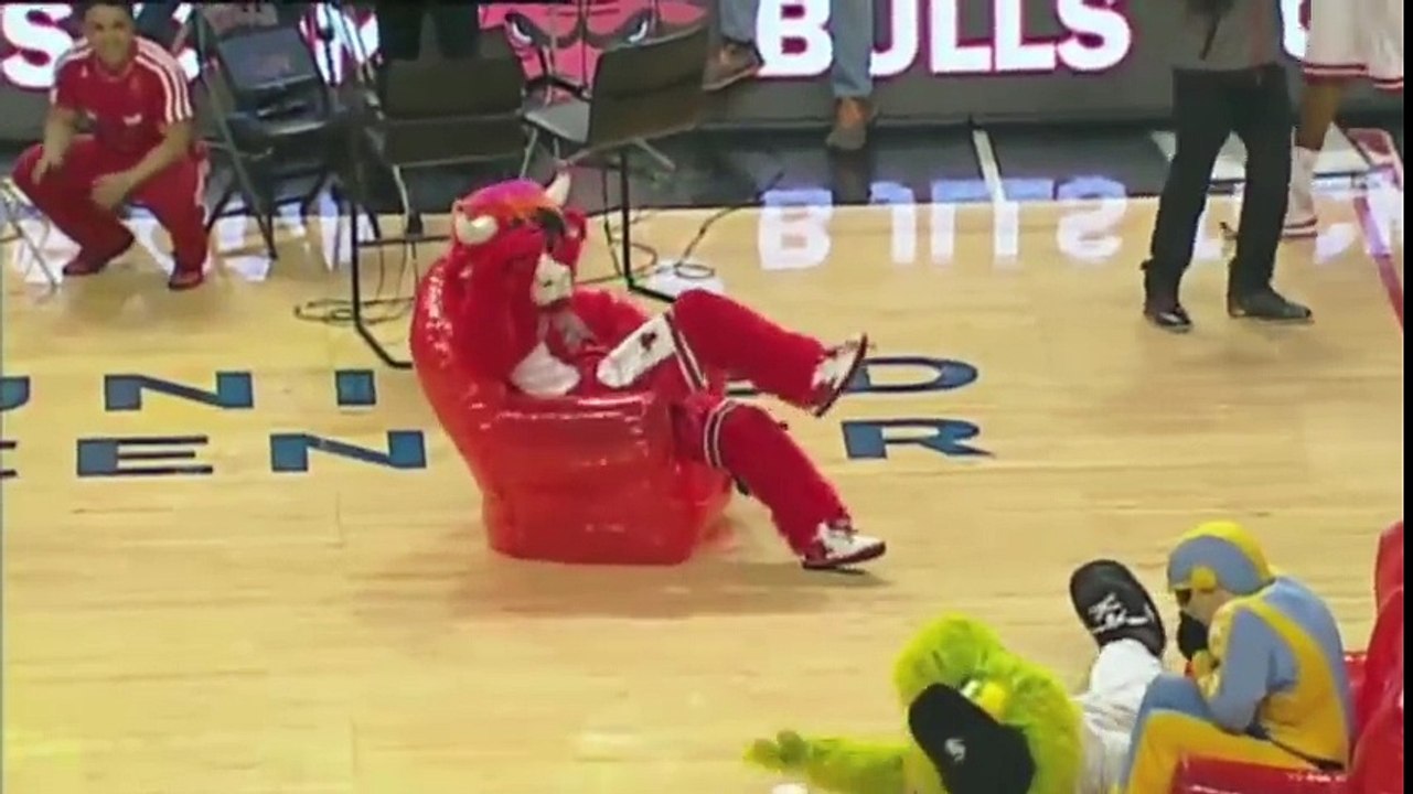 Le best of de la mascotte des Chicago Bulls, Benny the Bull