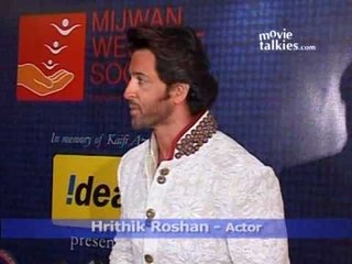 Hrithik: 'HIGH SPIRITS owing to Manish's talent, Shabana, GREAT cause!'