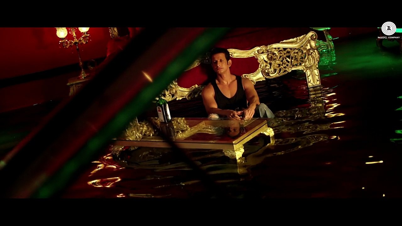 Tu Zaroorat Nahi Tu Zaroori Hai Video Song - Fuddu 2016 Ft. Sharman Joshi & Sunny Leone HD 720p