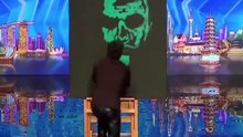 Ce candidat d’Asia’s Got Talent dessine le Joker en un temps record !