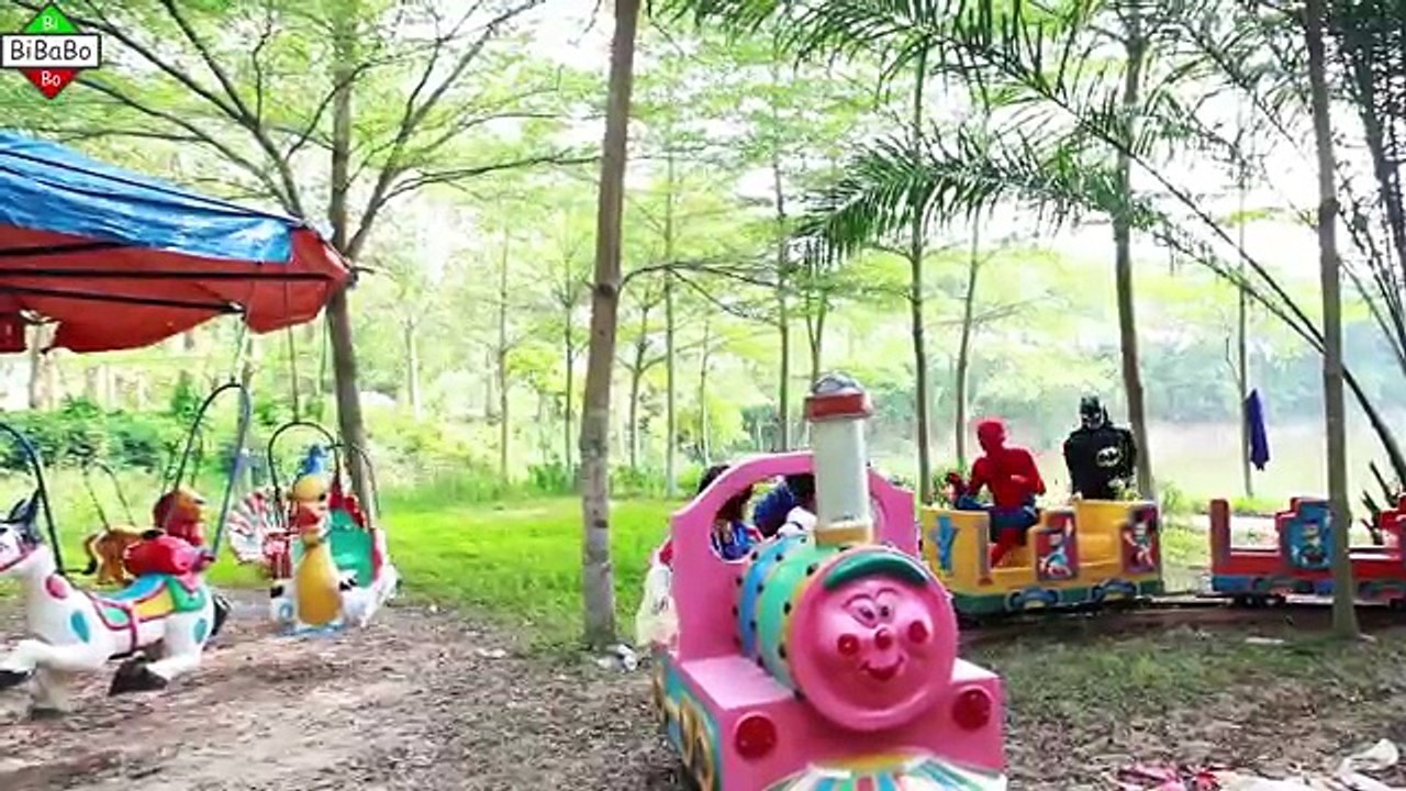 Kids Superheroes Spiderman vs Frozen Elsa Nerf guns Joker Maleficent Hulk Batman