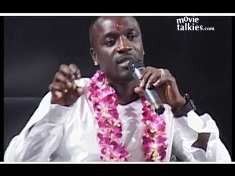 'Ra.One' SRK: Hip Hop singer Akon croons to 'Beautiful' Kareena...