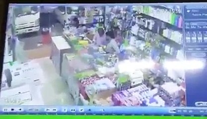সৌদি আরব আজিজিয়া আমাদের বাংলাদেশ সুপার মার্কেটে সৌদি ছেলেরা প্রকাশ্যে ডাকাতি করে