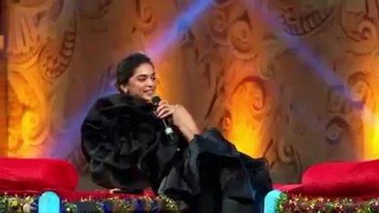 Salman Khan and Shahrukh Khan at the 2017 Star Screen Awards