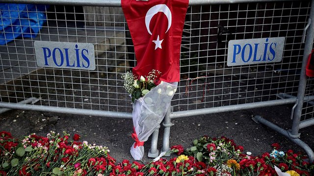 Турция: личность новогоднего террориста почти установлена