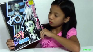 Monster High Ghoul's Alive Frankie Stein - Mons