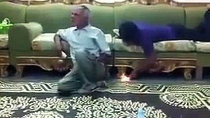 Best WhatsApp Funny videos {Beautiful Hot Girl Kiss Funny Prank Indian What