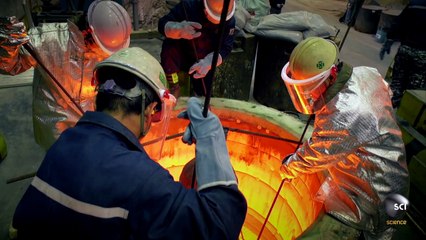 Casting a Gigantic Propeller at 1,800°F