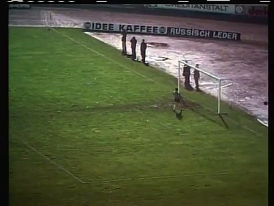 06.11.1974 - 1974-1975 UEFA Cup Winners' Cup 2nd Round 2nd Leg FK Austria Wien 2-2 Real Madrid