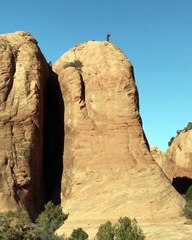 Descendre une falaise verticale en VTT !!
