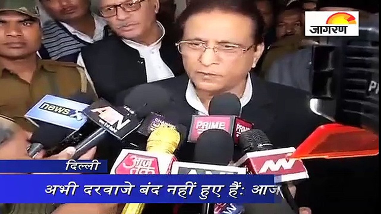 सपा में सुलह कराने में जुटे आजम खान