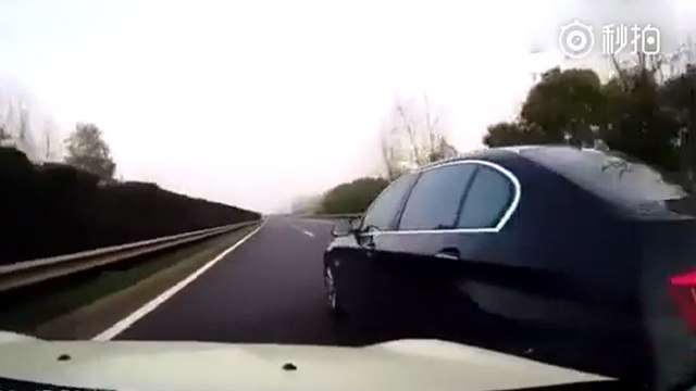 Road Rage : Il percute la voiture d'une femme enceinte