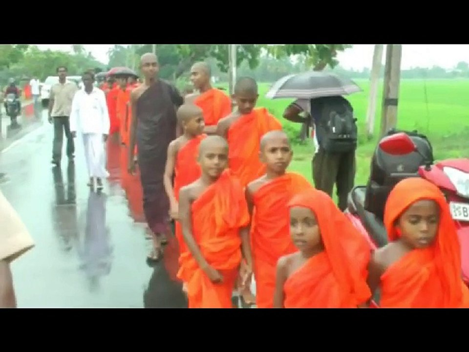 හම්බන්තොට චීනයට විකිණිමට එරෙහිව  සංඝයා වහන්සේ මහාපාරට