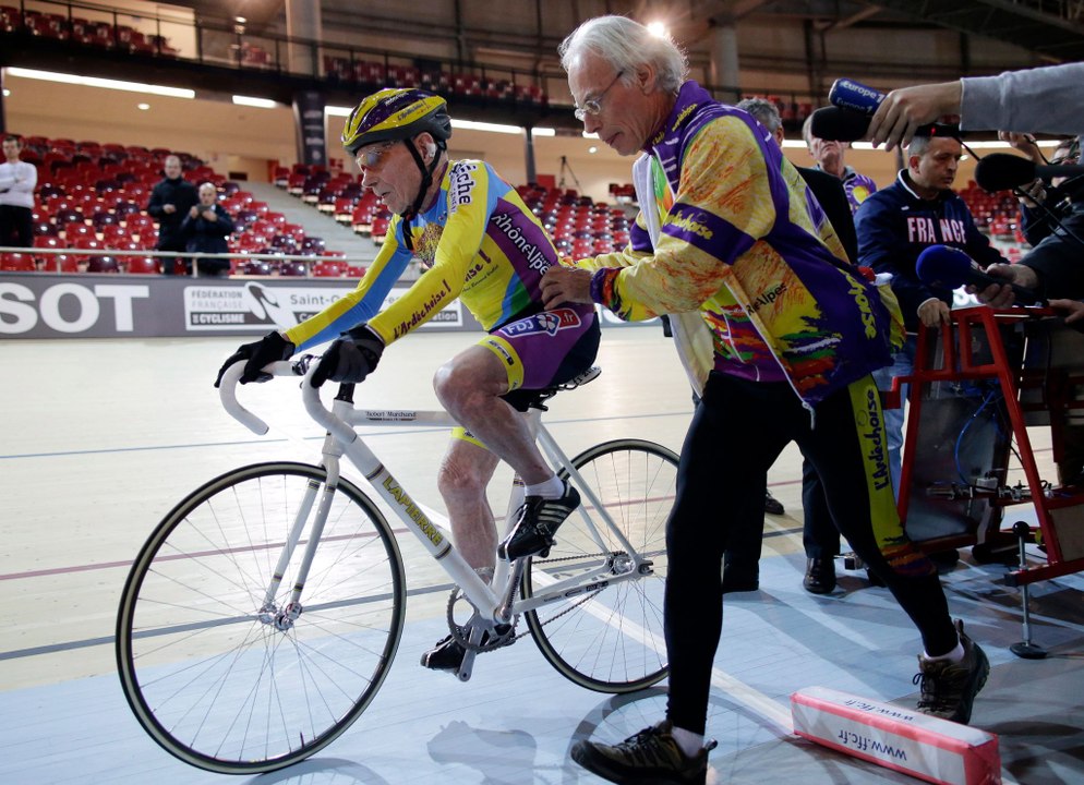 A 105 ans, Robert Marchand veut s'offrir un nouveau record de vitesse à vélo