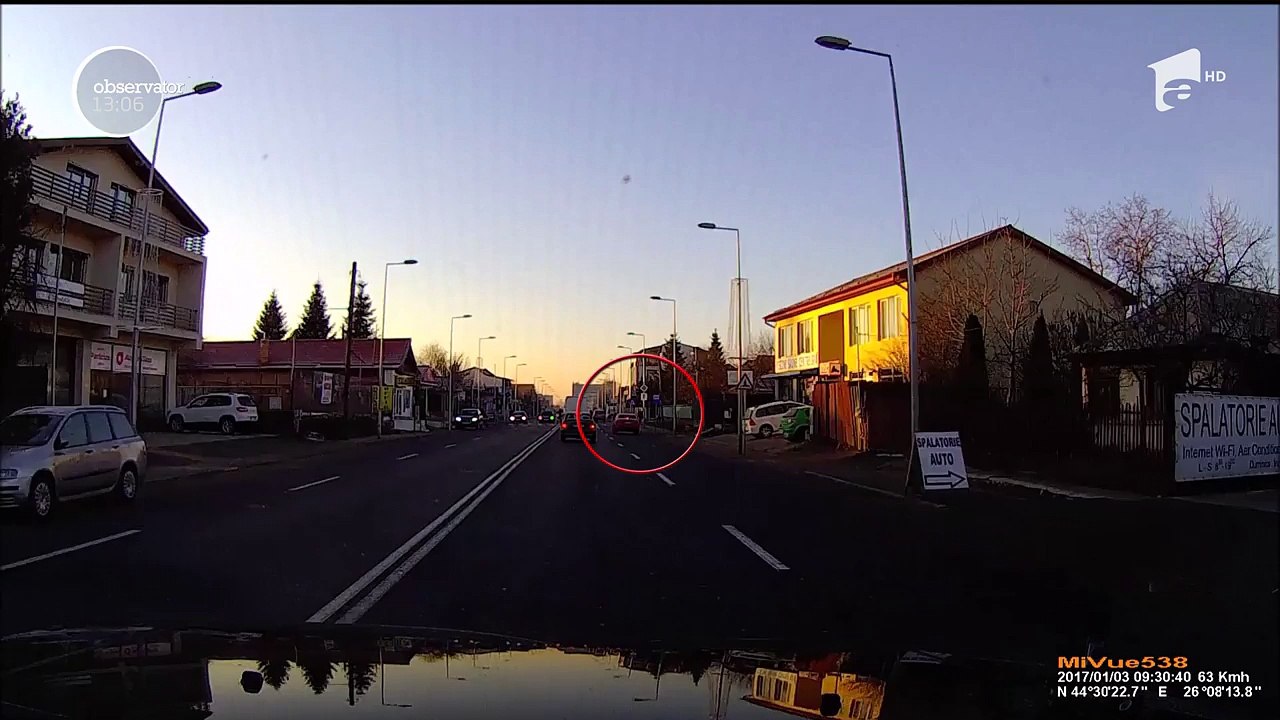 O femeie a fost spulberată pe trecerea de pietoni