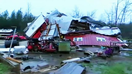 Download Video: Stati Uniti: tempeste e inondazioni nel sud provocano cinque morti