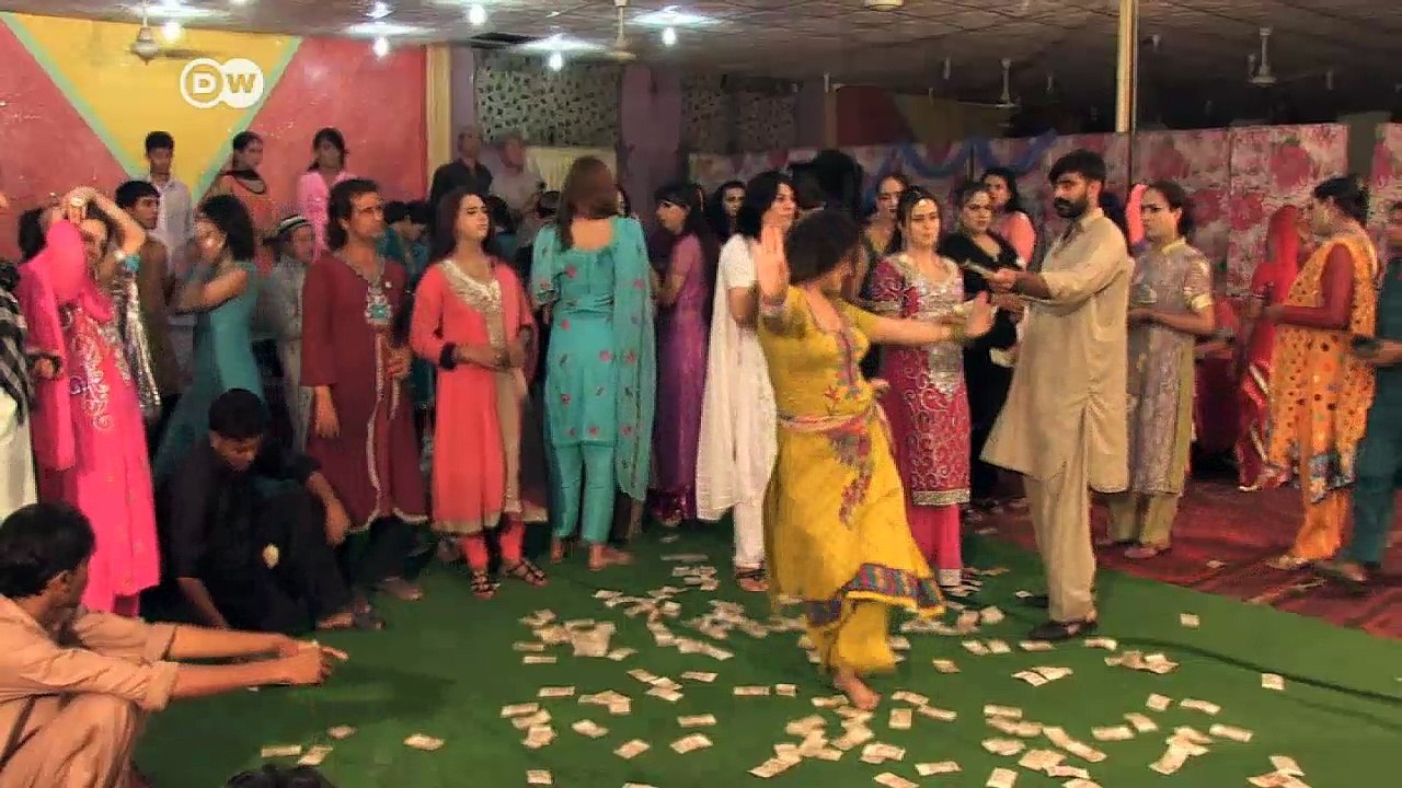 Pakistans erstes transexuelles Modell | DW Nachrichten