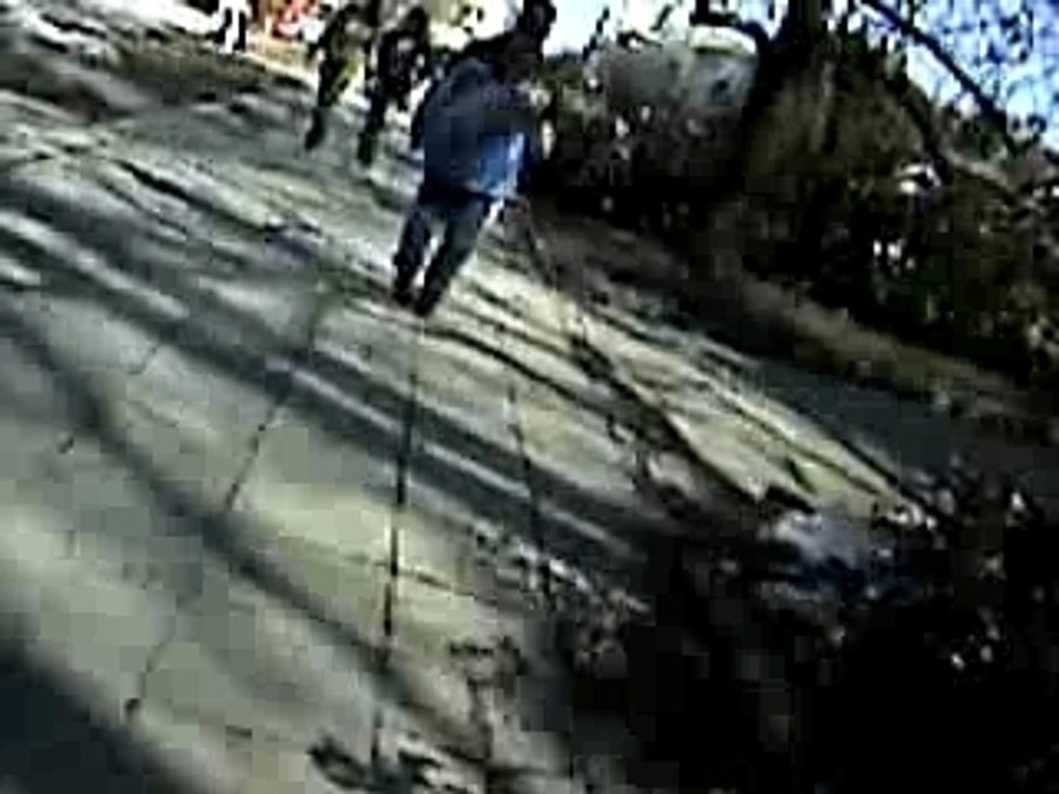 sImeOn nOsI prat otkasnat ot leq po centara bymartu`