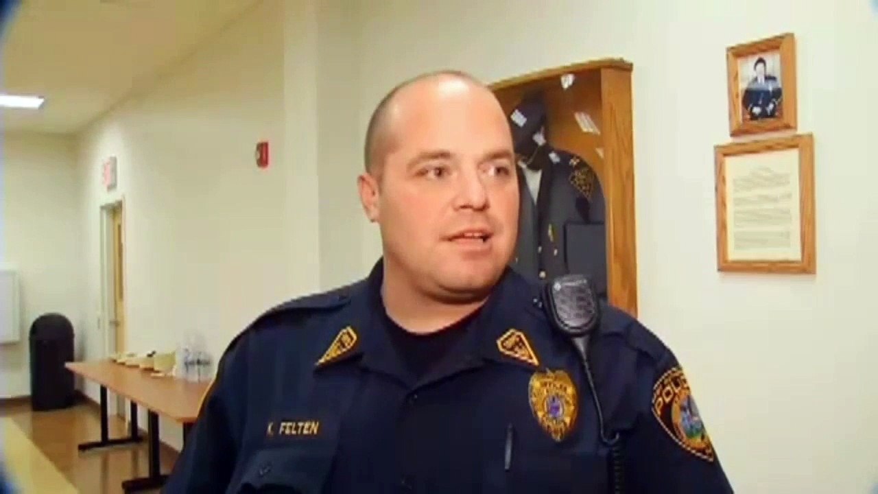 A Stolen Tow Truck Leads Police On A Wild Chase - 1/2/2017.