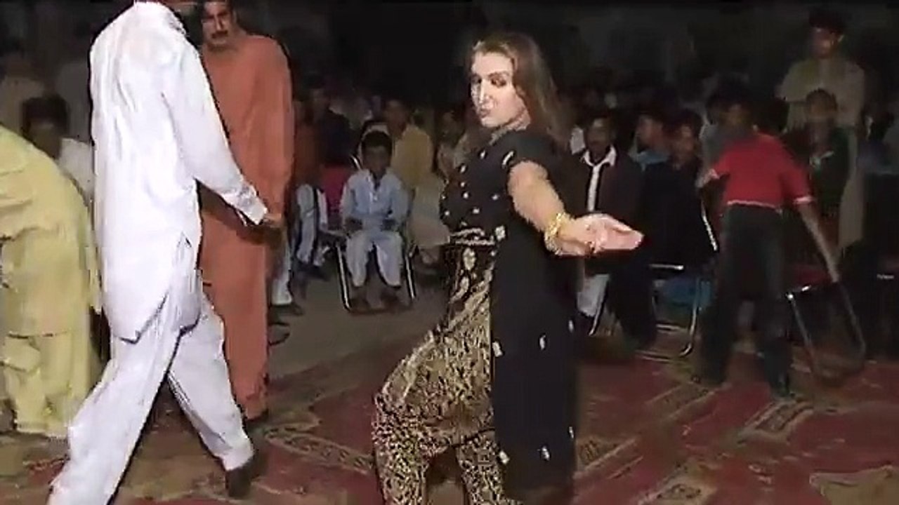 HOT DESI MUJRA dance