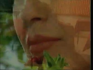 keşke geçen sene bugün kör olsaydım sağır olsaydım yada hiç uyanmasaydım