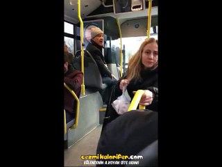 Metrobüsü İlk Defa Bu Kadar Boş Gören Emmilerin Boşluktan Birbirlerine Sarması