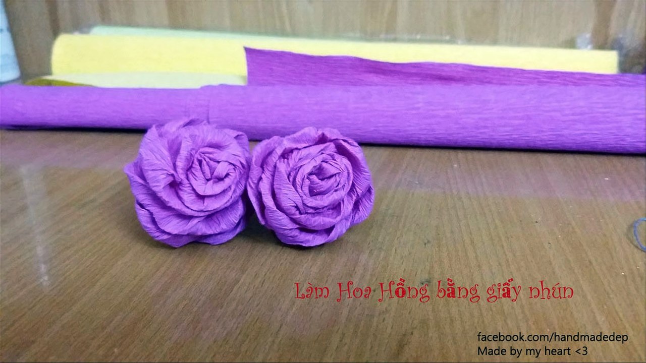 Làm hoa bằng giấy nhún đẹp