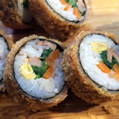 Cách làm kimbap chiên cơm cuốn rong biển