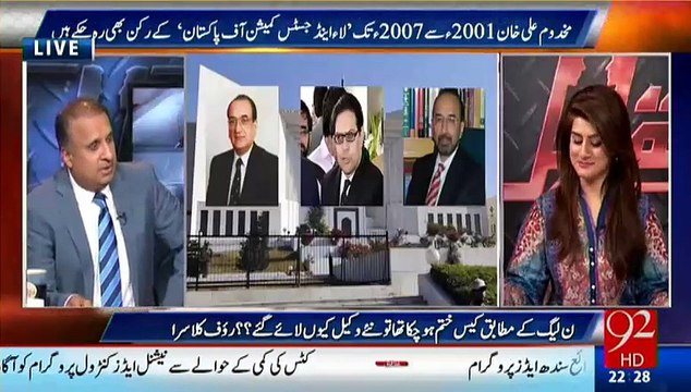 Rauf Klasra grills Nawaz Sharif for taking all Ministers and Lawyers who were with Musharaf