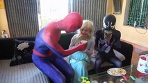 PREGNANT FROZEN ELSA & SPIDERMAN & VENOM PRANK! SUPERHERO IRL!