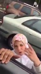 Un enfant Rom se fait passer pour une fille Syrienne