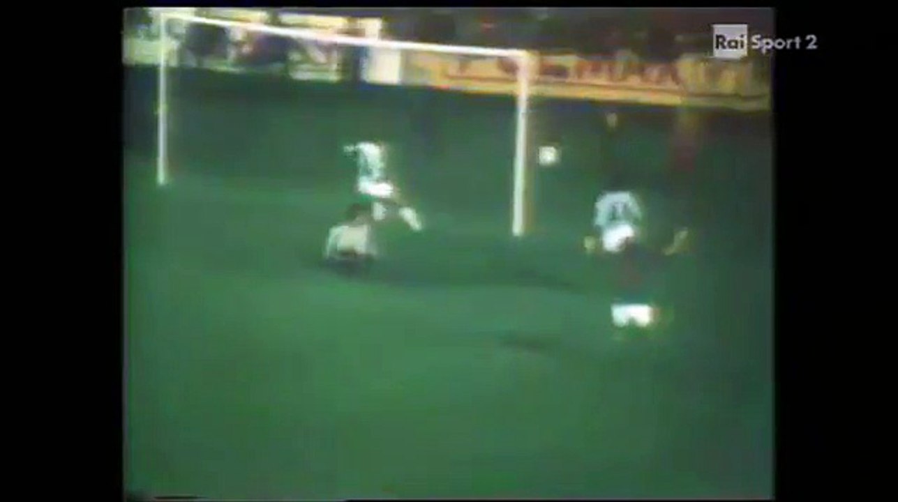 19.10.1977 - 1977-1978 European Champion Clubs' Cup 2nd Round 1st Leg Glentoran FC 0-1 Juventus