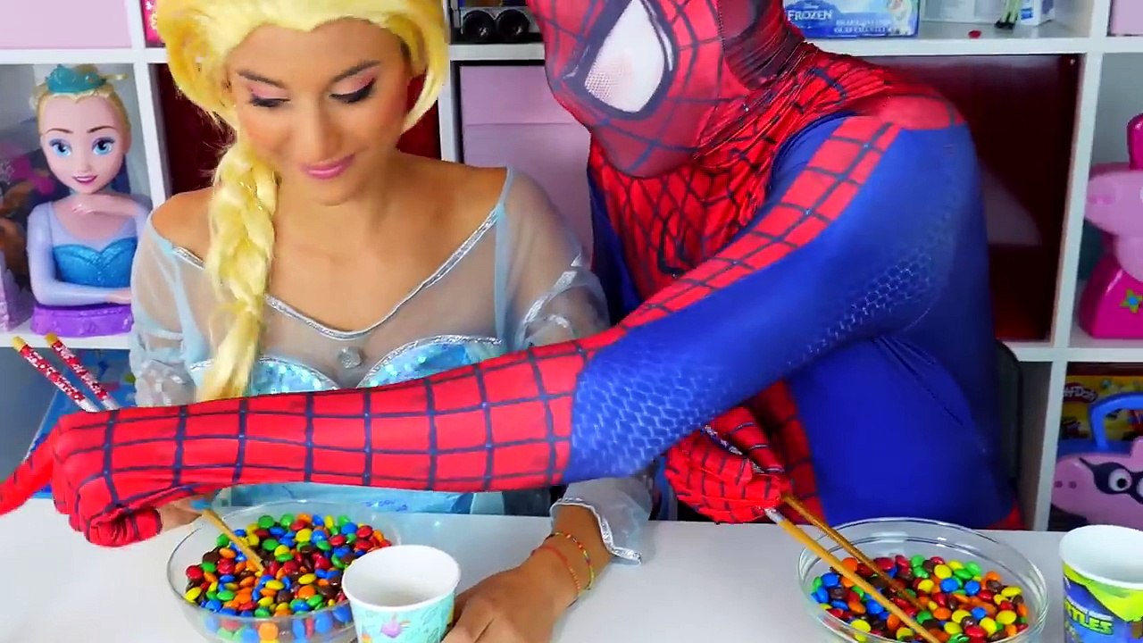 Spiderman vs Frozen Elsa Drawing candy challenge w_ Kinder Surprise Eggs, Fun Superhero-PzDZG9Woo0g