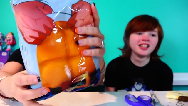 Surprise Silly Squishies Package Christmas Squishy and Mommy Freaks Out Over Rolls-m7bLArEi5Fs