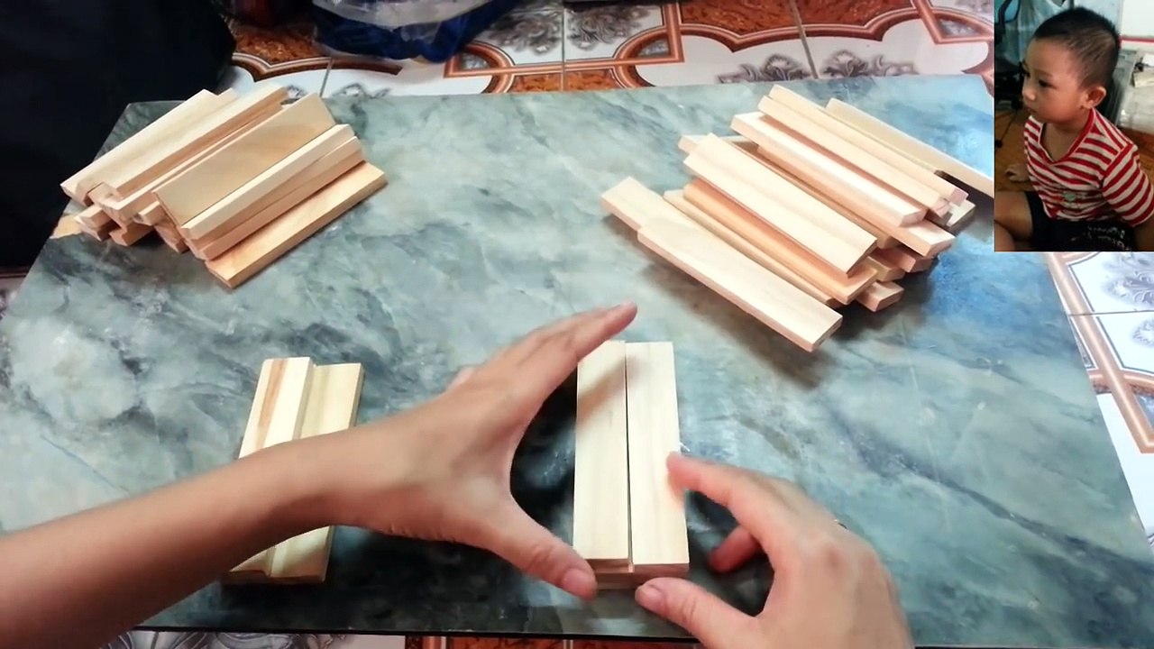 Playwithmom – kindergarten(Learning games for kids,kids games)- The Wood chips lesson   The Car