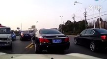 Road rage entre une BMW et une Mini Cooper