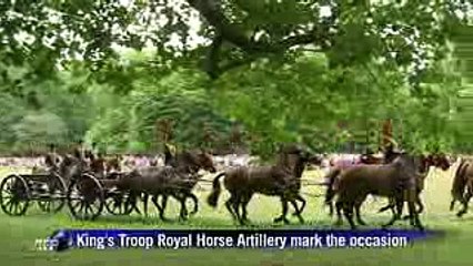 Royal gun salute marks baby prince's arrival