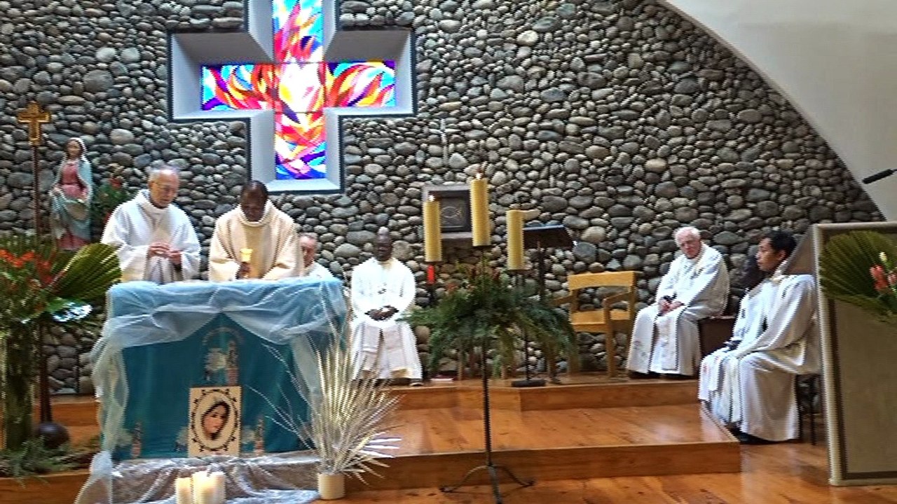5 ans de sacerdoce du père Amédée-4-Offertoire