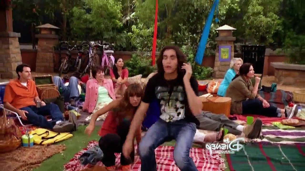 Dog With A Blog - S01 E10 Dog Loses Girl