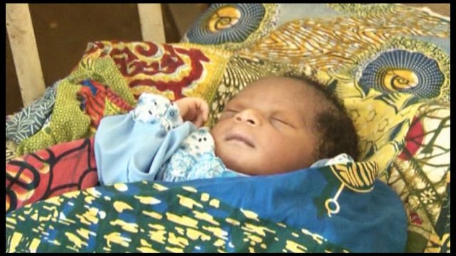 Toumodi : don de vivres et de matériels informatiques aux populations