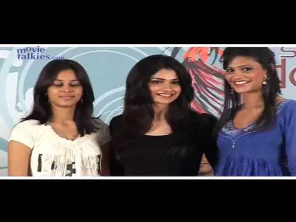 Designer Nachiket Barve,Rahul Mishra with Actress Prachi Desai at "Let's Design Season 2"