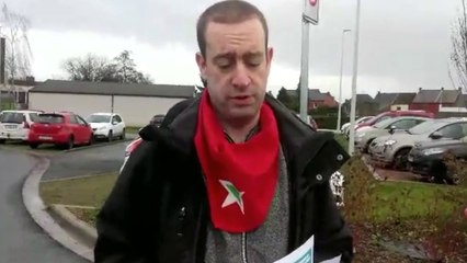 Sambreville : le PTB distribue des kiwis au CHR Val de Sambre