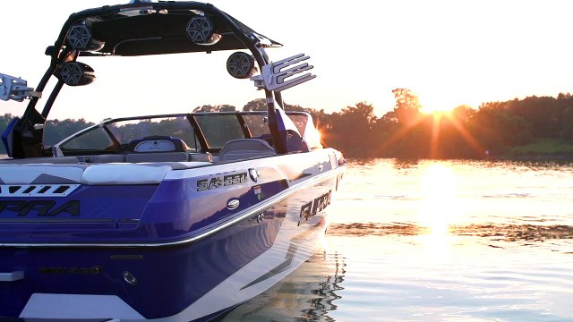 2017 Boat Buyers Guide: Supra SA 550