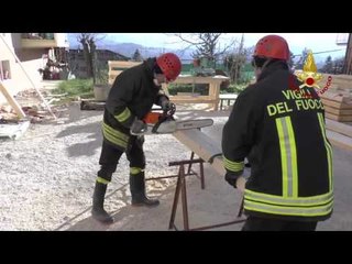 Camerino - Terremoto. Messa in sicurezza edificio (04.01.16)