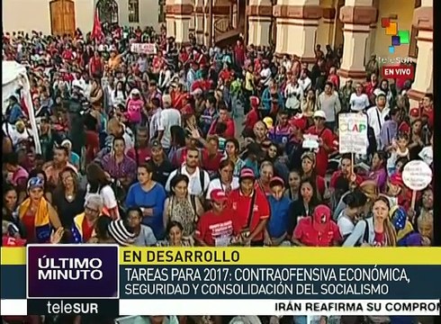 Maduro pide consolidar las misiones y grandes misiones en 2017