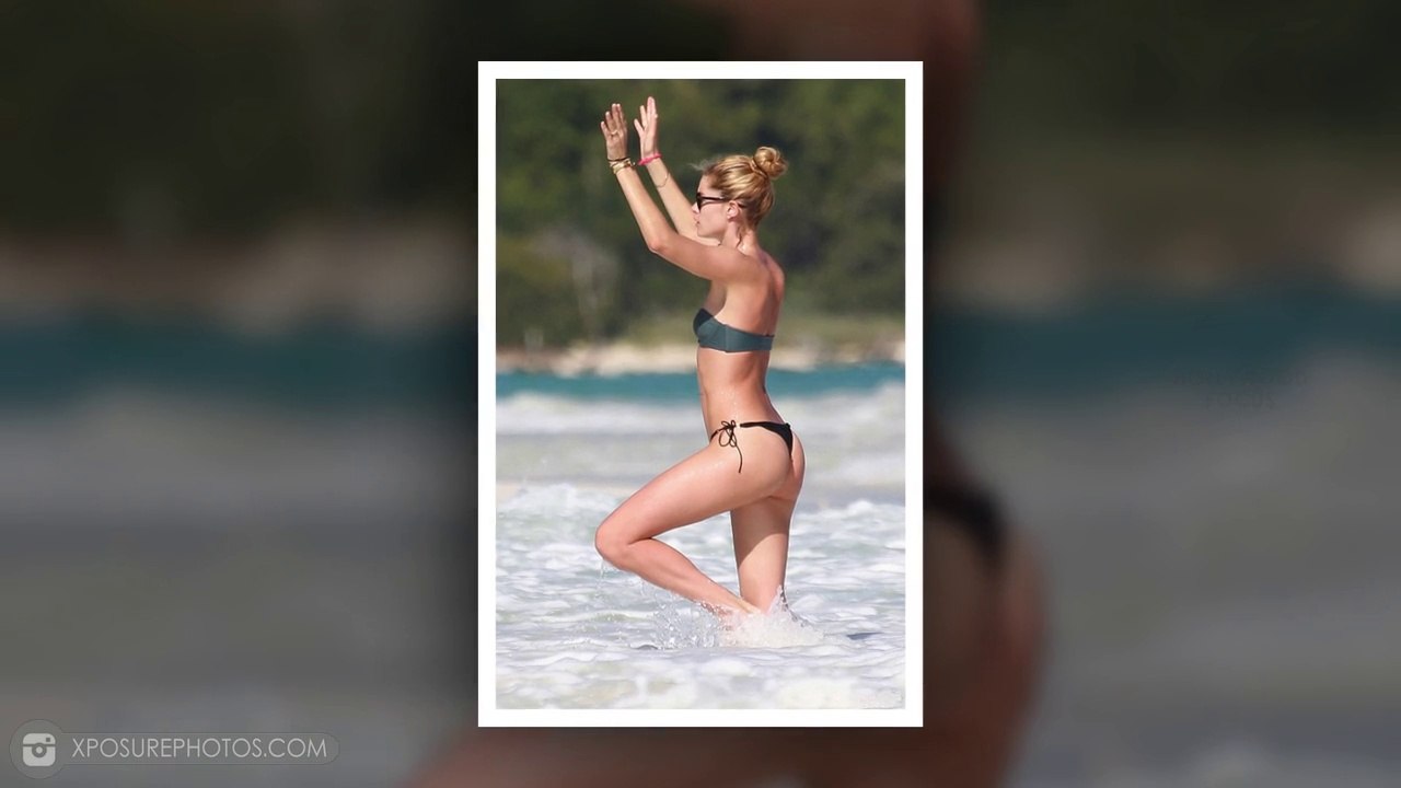 Doutzen Kroes Displays Sexy Body in Bikini on Miami beach