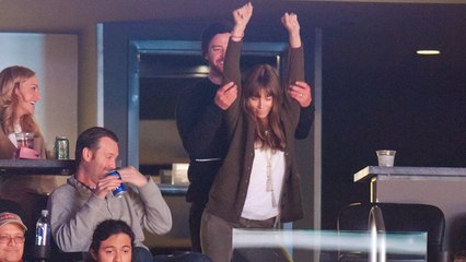 Justin Timberlake and Jessica Biel Dance Together in Cute Moment at Lakers Game